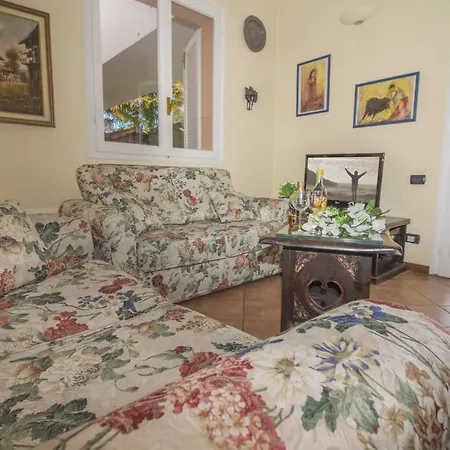 펜션 Sleeps 6 Pool *